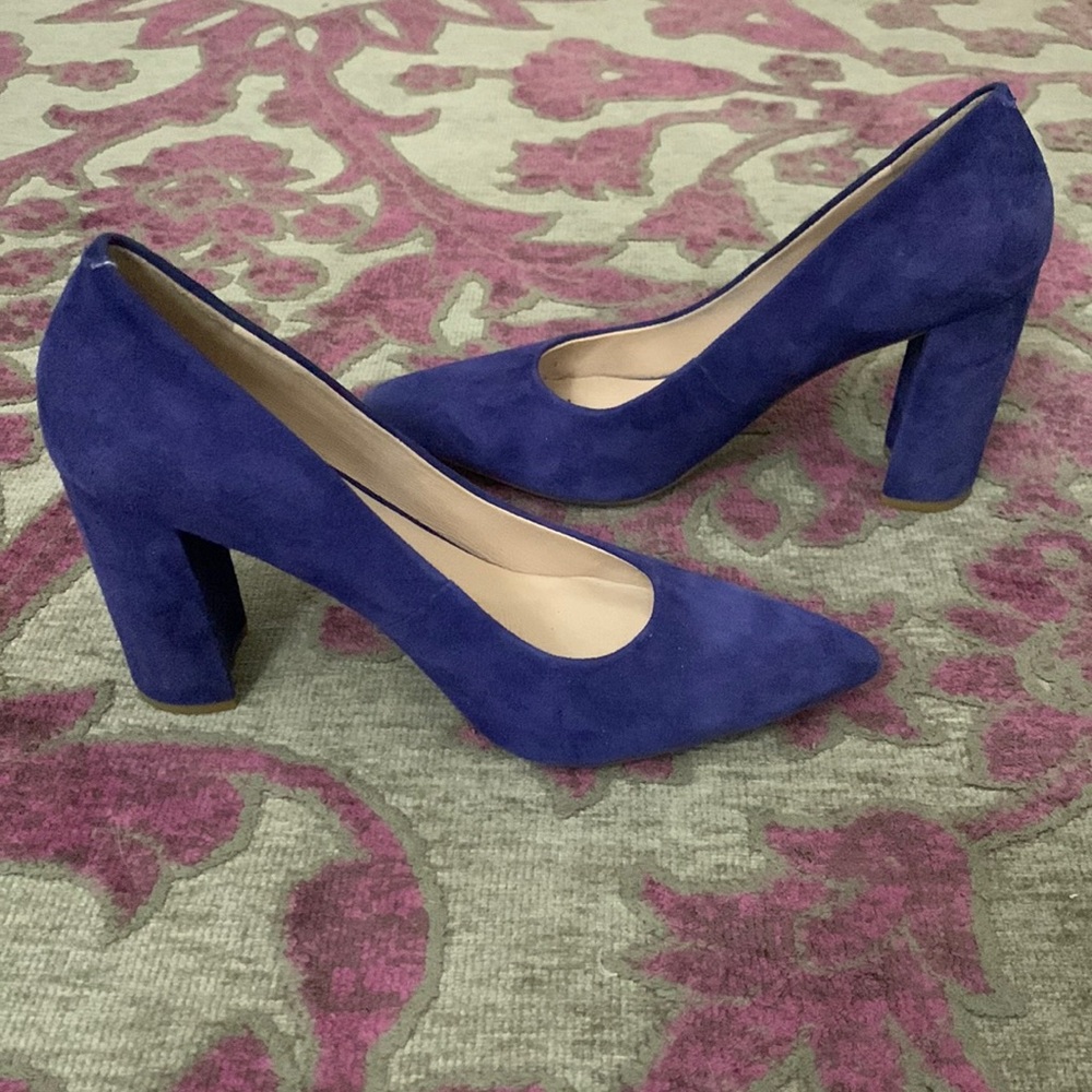 NINE WEST Suede Pumps / Heels -  Rare color - Size 7.5